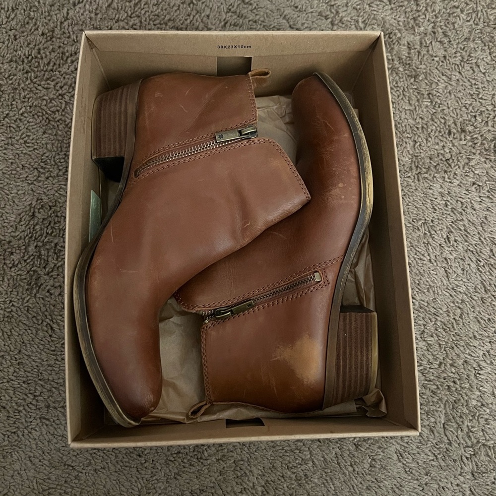 Lucky Brand Womens Basel Ankle Bootie